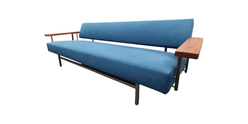 Lotus 75 Sofabed by Rob Parry