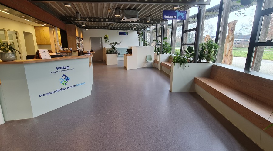 op maat gemaakt interieur voor diergezondheidscentrum Kampen